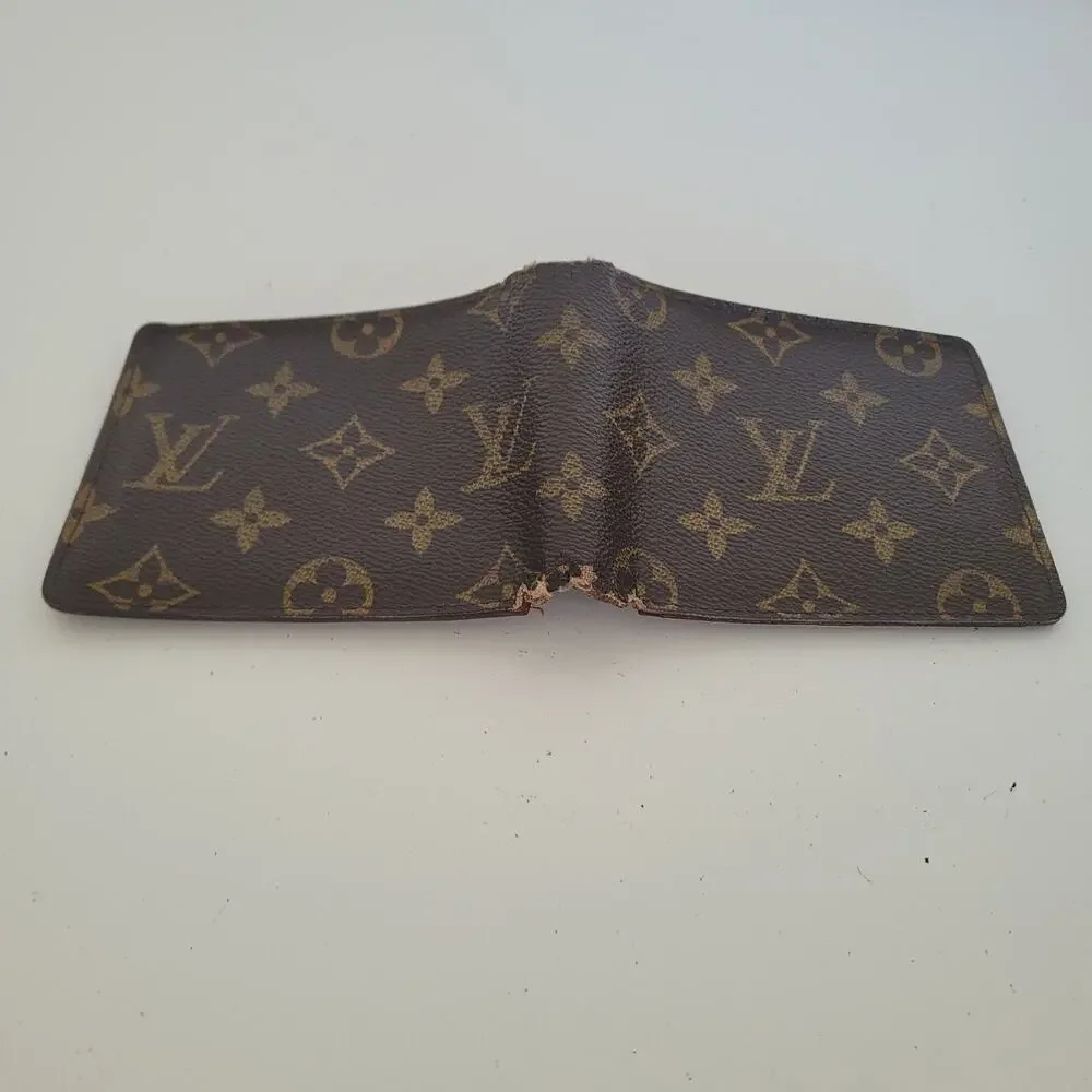 Vintage Louis Vuitton Men's LV Brown Bi-Fold Leather Wallet Monogram Card Bill